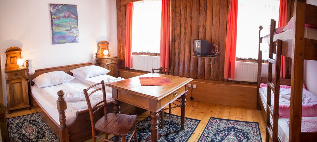 Guest House Gostisce Gacnk V Logu Cerkno Habitación foto
