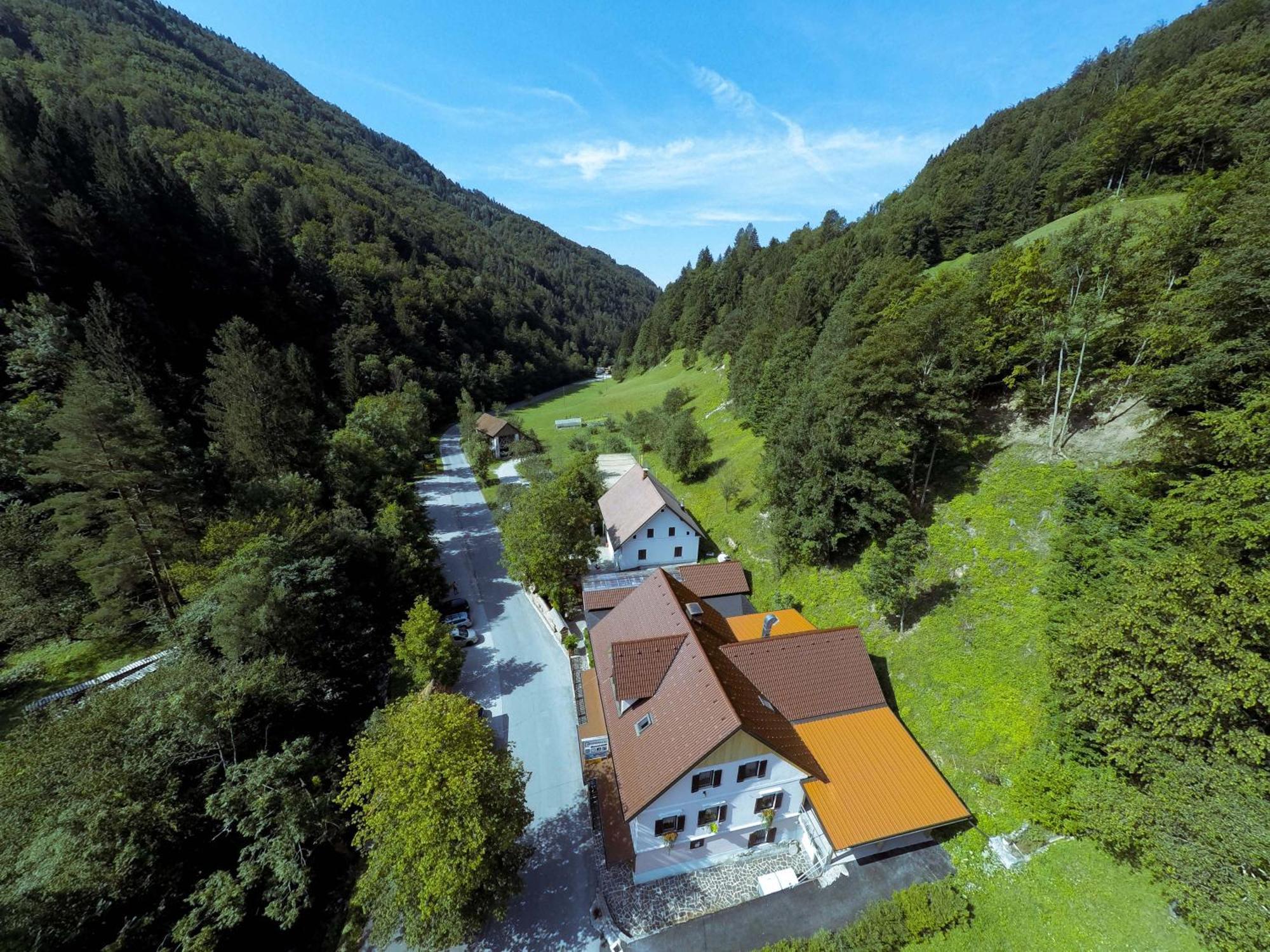 Guest House Gostisce Gacnk V Logu Cerkno Exterior foto